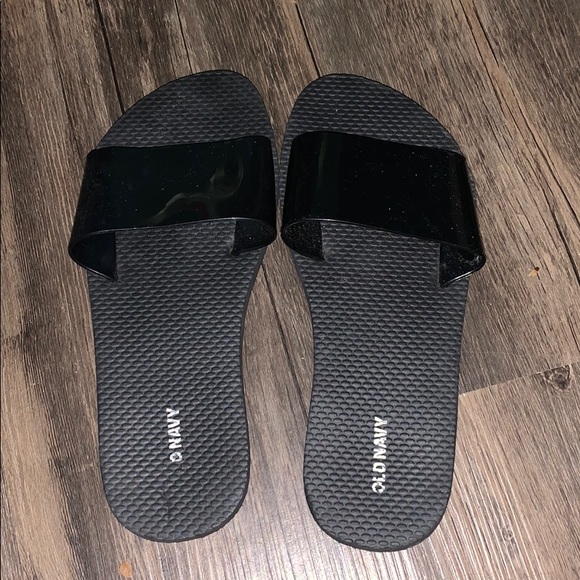 Black slip on - Picture 1 of 1